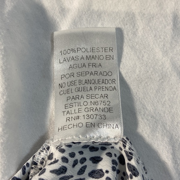 Umgee black and white romper size large - Picture 8 of 8